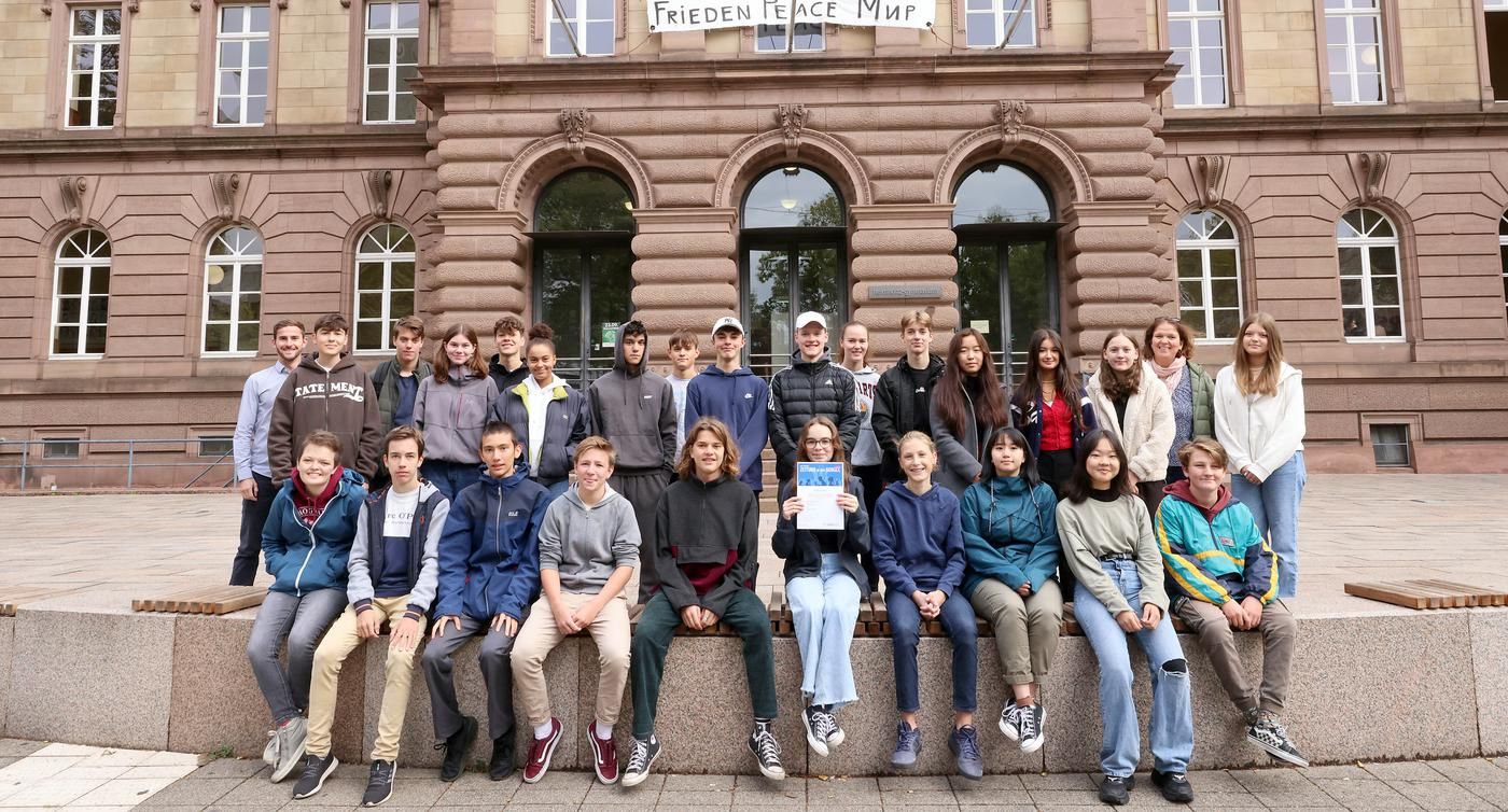 Karlsruher Schülerin gewinnt Preis für emotionalen Demenz-Text