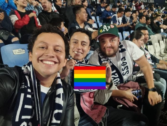 3 INDIVIDUOS SE MANIFIESTAN A FAVOR DEL  LGBT+  EN PARTIDO DE ALIANZA LIMA
